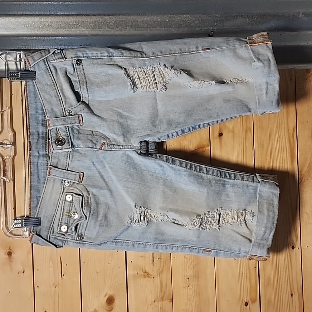 True Religion Bermuda Knee Length Shorts size 26